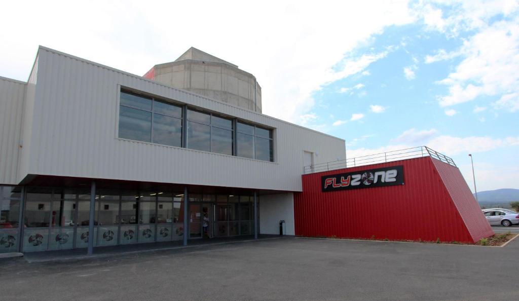 Auberge Flyzone Lézignan-Corbières Esterno foto