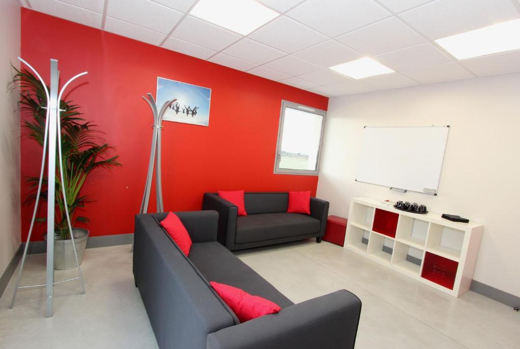Auberge Flyzone Lézignan-Corbières Esterno foto